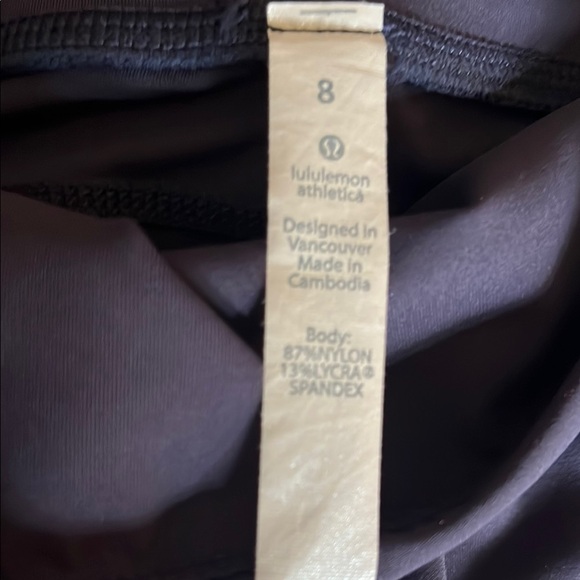 Navy Lululemon leggings with pockets - Picture 5 of 5